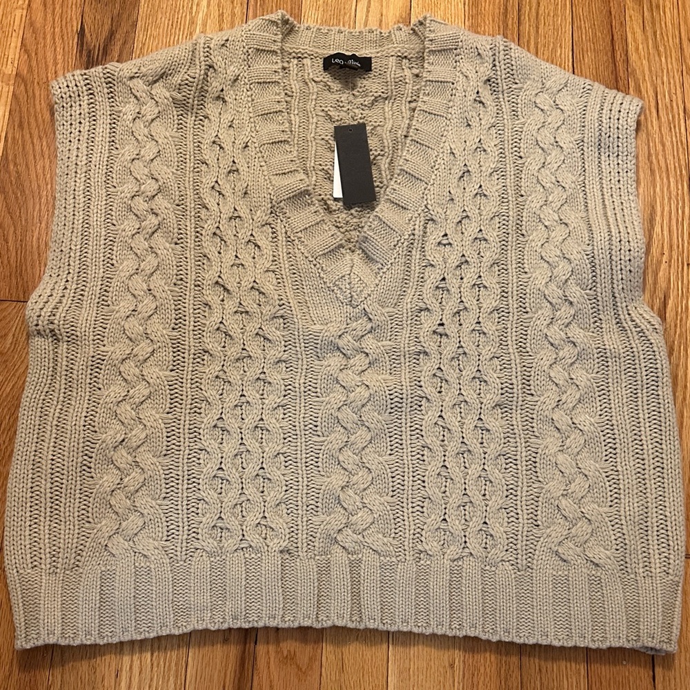 Cable Knit Camel Sweater Vest NWT size M - Picture 8 of 12